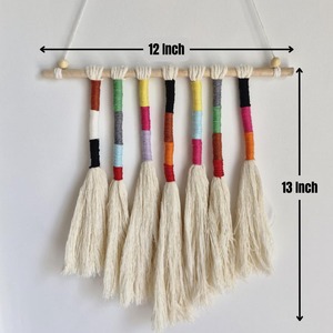 Decoración de Pared de Hilo Colorido Vibrante, Arte de Macramé para Pared, Ideal para Interiores Modernos y Exhibición Festiva en la Pared, Hecho a Mano en India - Product Image 3