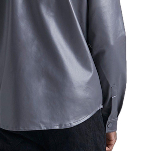 เสื้อเชิ้ตหนังผู้ชายแบบซิปและติดกระดุม สไตล์สตรีทแวร์ ปักลายได้ตามต้องการ ย้อมสีเรียบง่าย เป็นมิตรกับสิ่งแวดล้อม กันลมและระบายอากาศได้ดี - Product Image 5