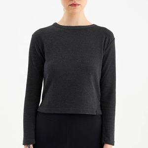 เสื้อสเวตเตอร์คอลูกเรือโอเวอร์ไซส์สำหรับผู้หญิงเสื้อสเวตเตอร์ถักผ้าคอตตอนขนแกะหรูหราพิมพ์โลโก้ได้ - Product Image 3