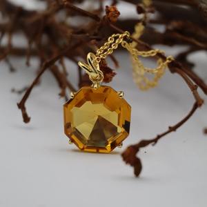 Elegant Lab <b>Citrine</b> Gemstone <b>Pendant</b> in Brass with Dual Gold and Silver Plating for Wholesale Buyers - Product Image 4