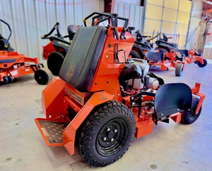 สนามหญ้าที่สมบูรณ์แบบเริ่มต้นที่นี่ BAD BOY, เครื่องตัดหญ้าแบบหมุนศูนย์ REVOLT-SD พร้อมจัดส่งแล้ว - Product Image 2