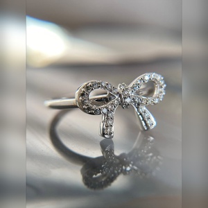 Anillo de Oro de 10K, 14K, 18K, Platino, Plata, con Diamantes Pavé, Forma de Lazo, Joyería Fina, Fabricante de Plata de Ley - Product Image 5