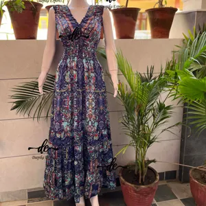 Western Style Vintage Blumen lange Kleider Vintage Boho Zigeuner Hippie Frauen leichtes Kleid indische einteilige Kleidung