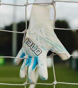 Guantes de Portero de Cuero Premium Personalizables Guantes de Portero de Cuero Etiqueta Privada para Deportes al Aire Libre - Product Image 6