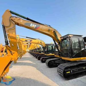Excavatrice d'occasion CAT320D2L, moteur 112KW, modèle 2023, capacité de la benne de 1m, 1196 heures, bon état - Product Image 5