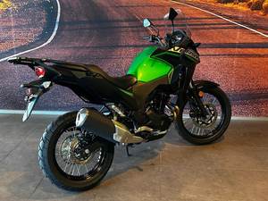 Explore nuestra nueva Kawasaaki KLE300 Versys-X 300 2025 de alta calidad LISTO PARA SER ENVIADO A TODO EL MUNDO - Product Image 3