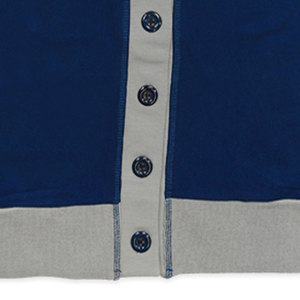 Cárdigan Sólido Personalizado Azul Grisáceo con Logotipo Bordado, Cierre de Botones, Antiarrugas, Corte Holgado, Cuello en V, Unisex, Talla Grande, para Invierno - Product Image 6