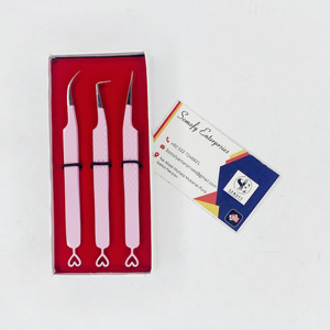 Pince à épiler d'extension de cils coeurs rose clair en acier inoxydable japonais haut de gamme produit en gros fait à la main durable - Product Image 1