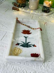 Plaque de conception florale en laiton en marbre fait à la main artisanat en pierre attrayante naturelle pour les festivals de Raksha Bandhan - Product Image 2