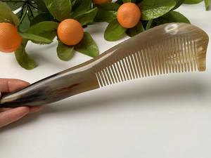 Peines comunes para viajes al por mayor, cuerno de oveja y cuerno de buey, peine de masaje de meridiano de cabeza de media luna para uso doméstico - Product Image 4