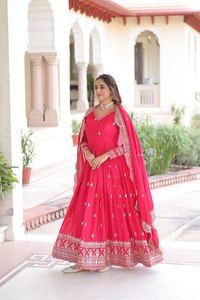 Nuevo Salwar Kameez de Diseño con Lentejuelas y Bordado Zari sobre Georgette Sintética, con Dupatta de Trabajo Calado para Mujer, Estilo Tradicional para Fiestas - Product Image 5