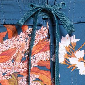 กางเกงขาสั้นผู้ชายทรงหลวมสบาย ผ้าคอตตอนผสมเนื้อเรียบ ระบายอากาศได้ดี แห้งเร็ว เป็นมิตรกับสิ่งแวดล้อม ให้ความสบายตลอดวัน - Product Image 5