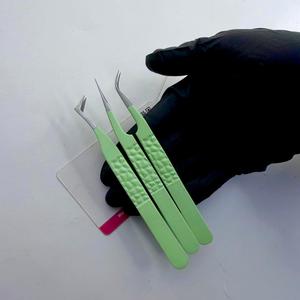 Nouvel ensemble de pinces à cils antistatiques GETUP BROSONS IMPEX en acier inoxydable, pointe lisse de 10 mm, manche confortable vert - Product Image 2