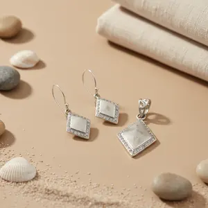 Ensemble de bijoux de mariée en argent 925, forme diamant, boucles d'oreilles et pendentif en perles d'eau douce pour mariage ou fête - Product Image 2