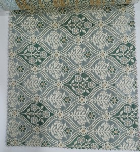 Tela de punto de malla de poliéster utilizada en camisetas y bolsos deportivos Tela de poliéster teñida personalizada con envío rápido Suministro al por mayor - Product Image 2