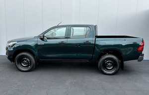 Toyota Hilux Pickup 4.5L Automatique 2021-2022 d'occasion avec sièges en cuir, toit ouvrant panoramique et caméra 360° – Prête à rouler - Product Image 5