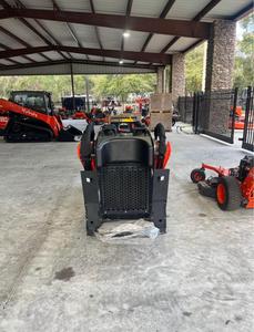 ENVÍO GRATUITO Kubota SCL 1000 Mini Cargadora Compacta con Certificación EPA y CE, Cilindro Hidráulico Eaton, Motor Principal, Bomba, Caja de Cambios, Engranaje, PLC - Product Image 4