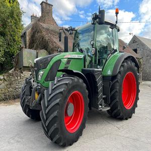 Fendt 724 VARIO Tractor usado con características avanzadas Disponible a precio barato Listo para entrega Condición Premium - Product Image 1