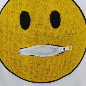 2025 OEM ODM Service hommes broderie Chenille poche plaquée pull uni décontracté respirant Polyester coton hommes sweats à capuche - Product Image 3