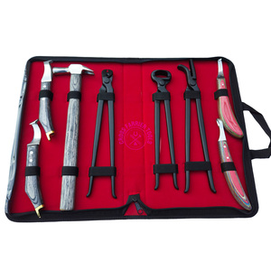 Kit de Herraje para Caballos Personalizado, Juego de Cuchillos de Herraje, Cuchilla Curva Afilada para Cascos, Martillo de Herraje, Herramienta de Herraje de Mandíbula Curva, Cortador, Extractor - Product Image 1