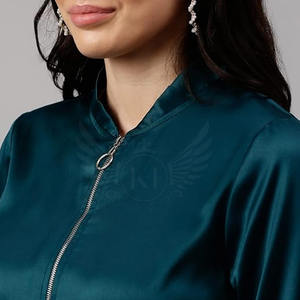 Chaquetas de satén ajustadas para mujer Chaquetas de bombardero de satén lisas para exteriores hechas a medida de invierno a precio razonable - Product Image 5