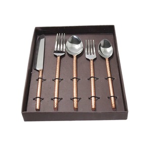 Ensemble de couverts en laiton massif le plus vendu de 5 pièces pour la cuisine ensemble de couverts de conception moderne pour restaurant maison hôtel - Product Image 3