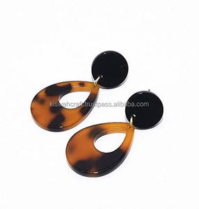 Standard & Trendy Design Handmade <b>Resin</b> Earrings <b>Clear</b> <b>Resin</b> Hoop Earrings with Pearl and Diamond for Wedding and Birthday Party - Product Image 2