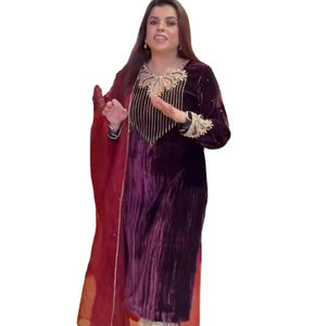 Sari + Ensemble de Blouse de Style Pakistanais en Velours de Soie Viscose Pure de Haute Qualité, Motif Unique, Couture Lourde - Product Image 1