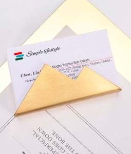 Soporte de tarjeta hecho a mano de Color dorado con diseño de tendencia, Decoración de mesa de madera, estante de almacenamiento de tarjetas perfecto para uso en bodas - Product Image 6