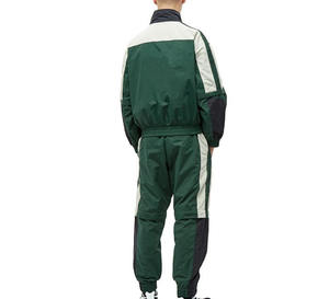 Precios al por mayor 2025, chándal cortavientos de nailon y poliéster con cremallera reflectante para hombre, conjunto de chaqueta y pantalones con capucha para hombre - Product Image 2