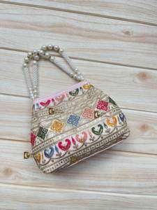 Elegante bolso de fiesta ligero para mujer con decoración de perlas y borlas Tipo de cierre abierto - Product Image 3