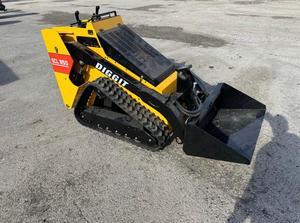 LIVRAISON GRATUITE DIGGIT SCL850 Mini chargeuse compacte homologuée EPA CE avec vérin hydraulique Eaton, moteur principal, pompe, boîte de vitesses, PLC - Product Image 6