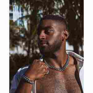 กำไลข้อมือแบบ Cuban Link ขนาด 18 มม. ประดับเพชรและไข่มุก สไตล์ศาสนา ชุบโรเดียมและทองคำ บนไทเทเนียม เหมาะสำหรับเป็นของขวัญ - Product Image 2