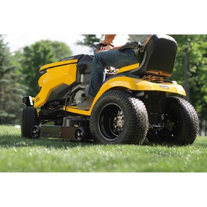 En Venta Como Nuevo! Cortadora de Césped Cub Cadet XT1 LT46 con Plataforma de Corte de 46 Pulgadas, Motor de Gasolina de 23 HP, Serie Enduro, Solo 26.7 Horas, Prácticamente Nueva - Product Image 4