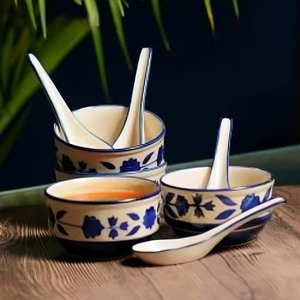 Bols en céramique élégants avec des motifs inspirés de l'art traditionnel et de la culture pour des décors de table sophistiqués - Product Image 2