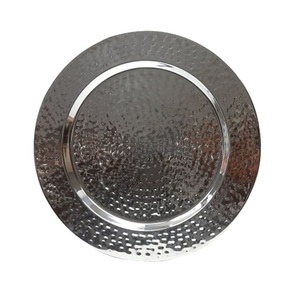 Plateau en métal de style antique de qualité supérieure fait à la main avec de beaux détails pour la présentation ou l'affichage de nourriture festive - Product Image 5