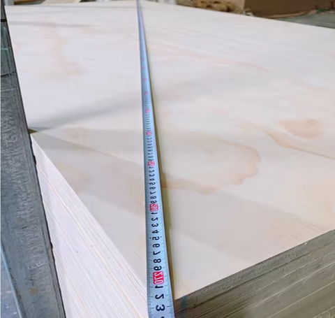 Double-Sided Decoration Pine Plywood 9mm 18mm A2 Grade E0 Standard Waterproof Plywood Cheap Construction Furniture