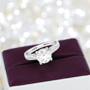 Anillo de compromiso de diamante de corte redondo de moissanita de 2,00 quilates de oro macizo de 10K14K18K hecho a mano en anillos de diamantes - Product Image 6