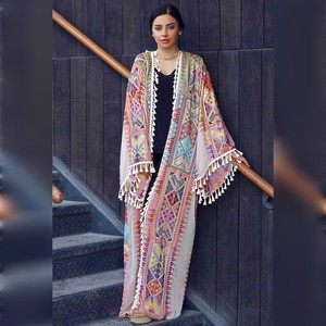 ชุดราตรีสไตล์วินเทจแบบดั้งเดิมสวยงามสำหรับผู้หญิง ความยาวระดับเข่า ทรงตรง ผ้าซาติน ระบายอากาศได้ดี - Product Image 1