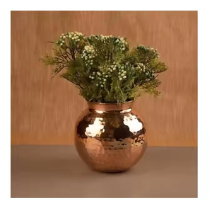 Jarrones de metal hechos a mano de lujo Patrón único Diseño metálico moderno para interiores premium por decor Impex - Product Image 1