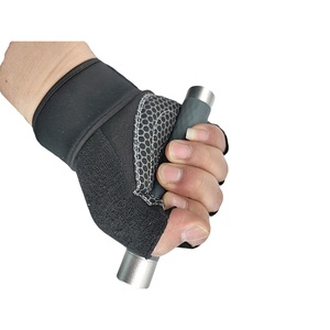 Best Design Wholesale Customized Logo Printing <b>Light</b> Weight Half <b>Finger</b> Coverage Weightlifting Gym Wear Gym Gloves - Product Image 5