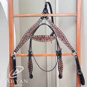 Ensemble de clous Western Horse en cuir usiné à la main Headstall et collier de poitrine fabriqués à la main avec un design personnalisé pour Rodeo Trail & Show - Product Image 1