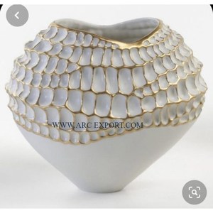 Vase à fleurs décoratif de table en acier inoxydable poli miroir avec un design de feuille dorée polie, vase décoratif de table de luxe - Product Image 5