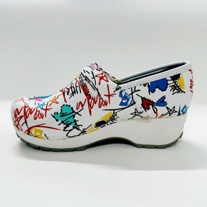 Zapatos Deportivos Elegantes de Algodón con Estampado Digital |   Secado Rápido |   Artesanía Urbana de Precisión |   Trajes y Vestidos de Moda para Niñas - Product Image 1