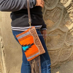 Nuevo diseñador personalizado mano Tooeld sillín manta Wrislet bolsos de mano para mujer de alta calidad cuero genuino flecos bolso de mano - Product Image 3