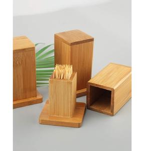 Forma de árbol hermoso soporte de palillo de dientes de madera hecho a mano soporte dispensador de palillo de madera para uso en el hogar y restaurante - Product Image 3