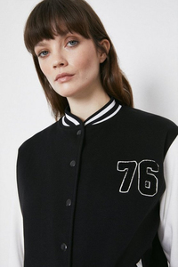 Chaqueta universitaria de algodón y poliéster para Mujer | Chaqueta bomber con letras universitarias a la moda OEM ODM con diseño de logotipo de equipo bordado - Product Image 3