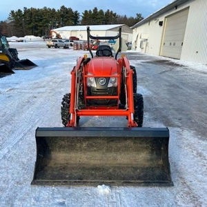 Tractor Agrícola Kioti de la Mejor Calidad, 40HP 50HP 60HP, Tractor de Granja 4x4 con Ruedas, Pesas Delanteras, Motor Kohler, Bomba 2x2 - Product Image 1