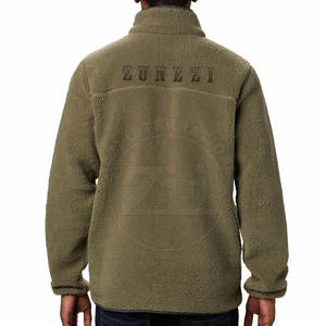 Chaqueta de Invierno de Forro Polar para Hombre, Diseño Moderno Hecho en Pakistán, Mangas Largas, Resistente al Viento, Ecológica, Transpirable y Personalizable - Product Image 3