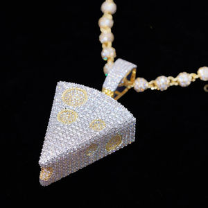 Colgante de Hip Hop con diseño de pieza de Pizza de oro macizo de 10kt con diamantes de moissanita de corte brillante redondo encanto único para regalo - Product Image 2